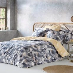 Guy Laroche Housse De Couette Réversible ONILE 6 Guy Laroche Housse De Couette Réversible ONILE -Literie Magasin 314d5f27c53f44dc82f89505972e6eb7