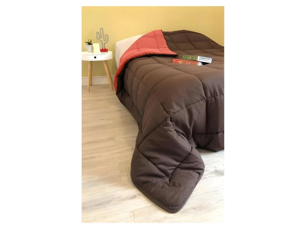 Couette Chaude Microfibre 400 Gr/m2 CALGARY Chocolat + Corail 140x200cm 4 Couette Chaude Microfibre 400 Gr/m2 CALGARY Chocolat + Corail 140x200cm – Image 4