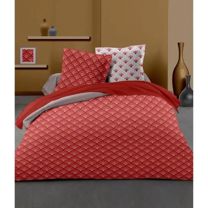 LOVELY HOME Parure De Couette Eden - 1 Housse De Couette 220x240 Cm + 2 Taies 65x65 Cm Volant Plat Piqué - 54 Fils - Carmin 1 LOVELY HOME Parure De Couette Eden - 1 Housse De Couette 220x240 Cm + 2 Taies 65x65 Cm Volant Plat Piqué - 54 Fils - Carmin