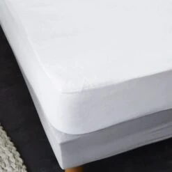 SWEETNIGHT Protege-matelas TOP PRIX 90x190 / 200 Cm - Blanc -Literie Magasin sweetnight protege matelas top prix 90x190 200 cm blanc 3377720101773 513988